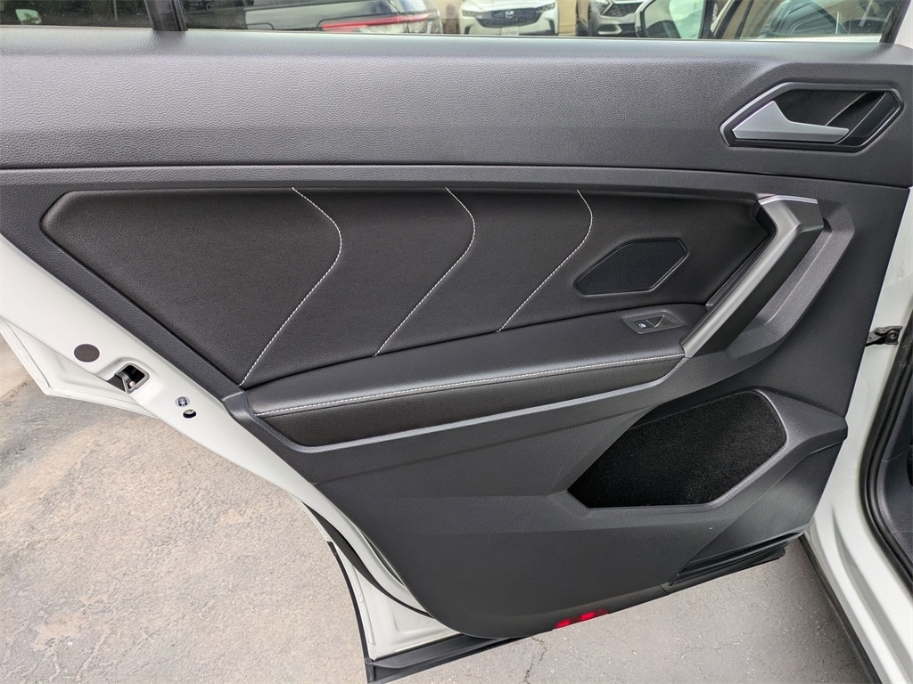 Thumbnail: 2024 Volkswagen Tiguan - 27