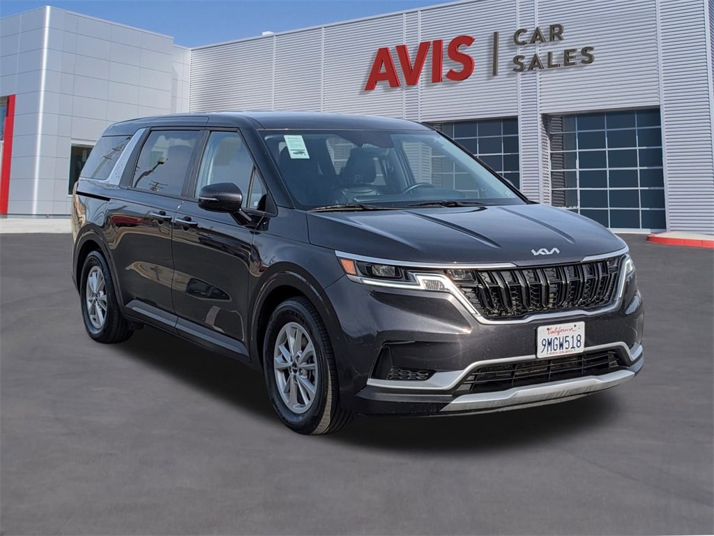 Thumbnail: 2024 Kia Carnival - 3