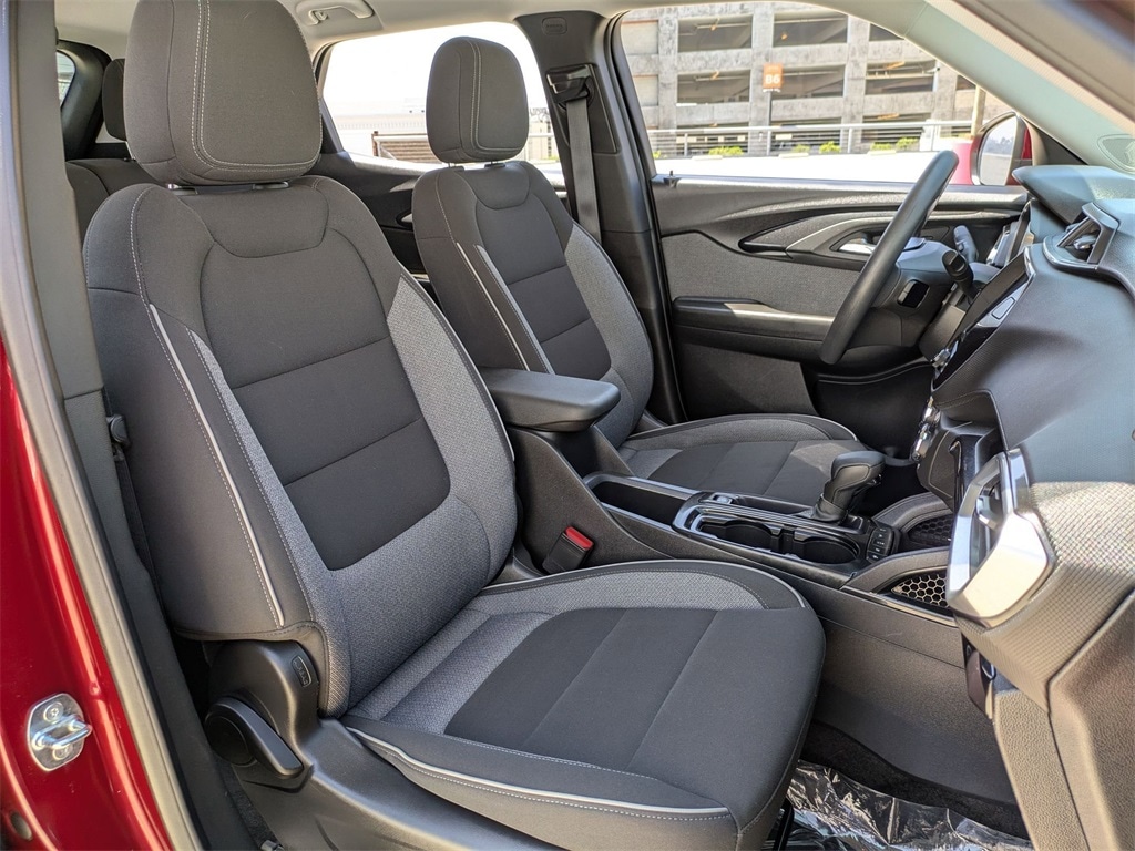 Thumbnail: 2023 Chevrolet TrailBlazer - 28