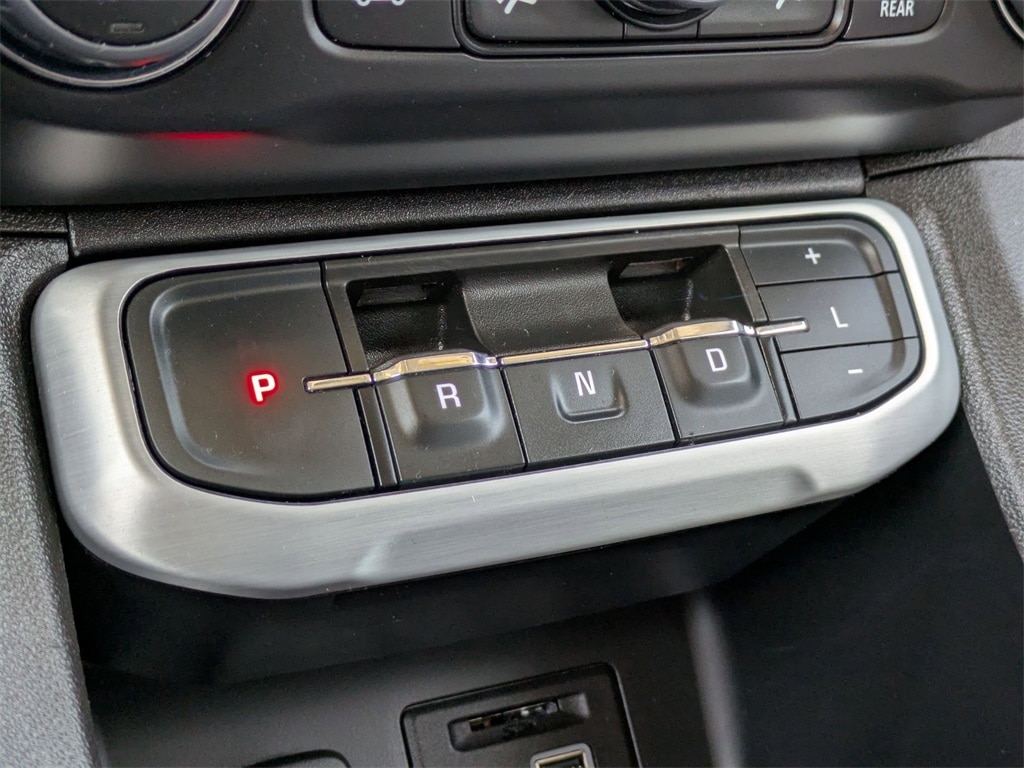 Thumbnail: 2023 GMC Acadia - 18