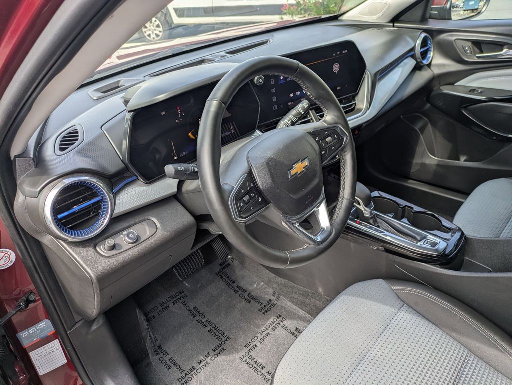 Thumbnail: 2025 Chevrolet Trax - 16