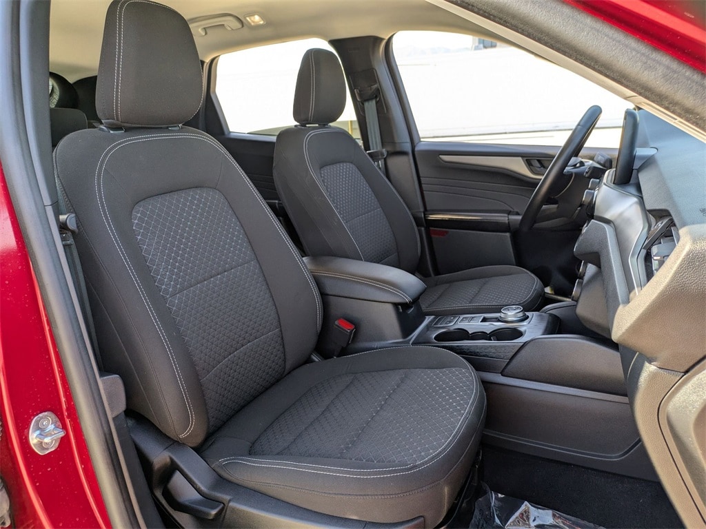 Thumbnail: 2023 Ford Escape - 28