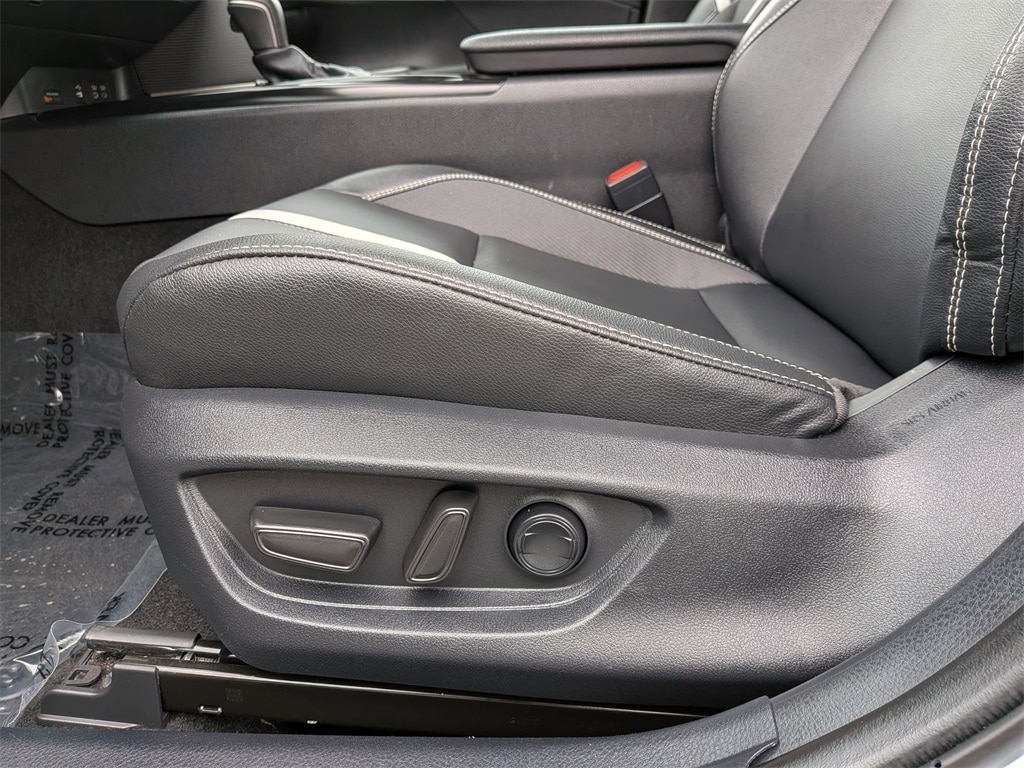 Thumbnail: 2025 Toyota Camry - 16