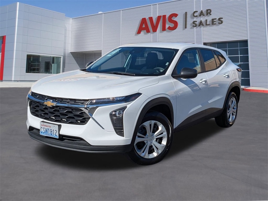 Thumbnail: 2025 Chevrolet Trax - 1