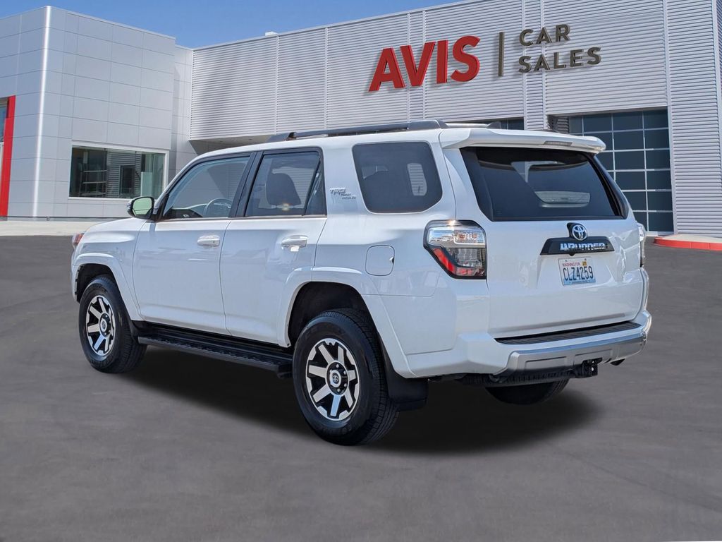 Thumbnail: 2024 Toyota 4Runner - 9