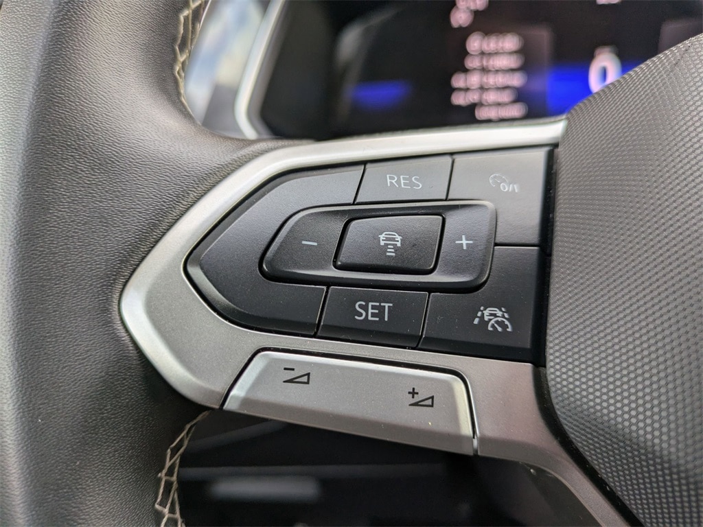 Thumbnail: 2024 Volkswagen Tiguan - 16