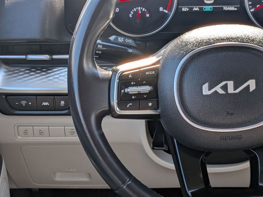 Thumbnail: 2024 Kia Carnival - 23