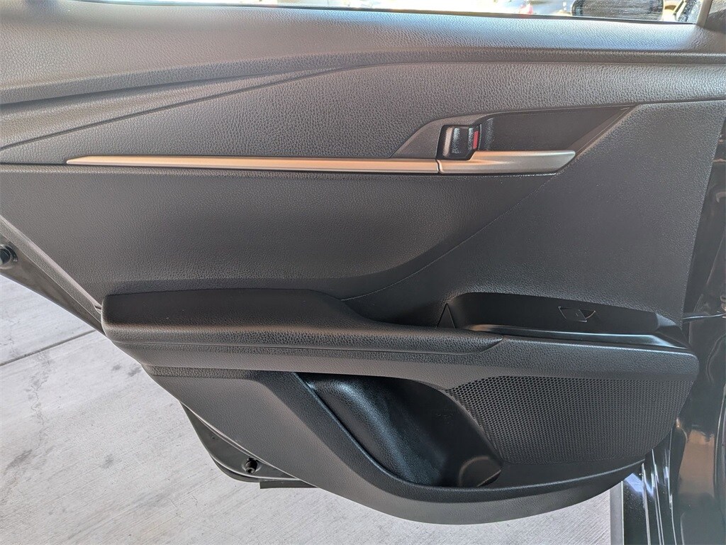 Thumbnail: 2025 Toyota Camry - 27