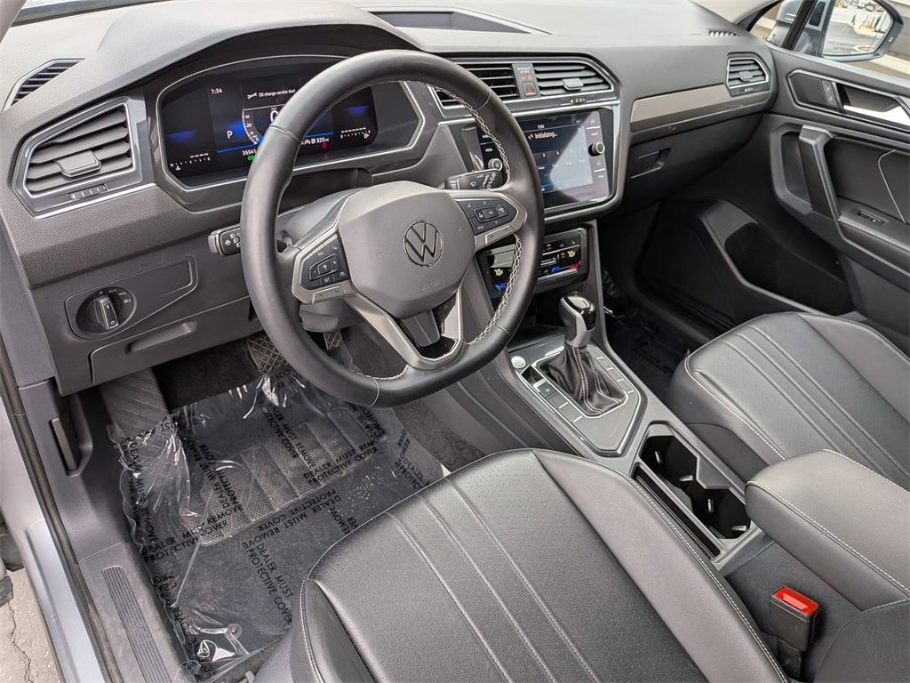 Thumbnail: 2024 Volkswagen Tiguan - 14