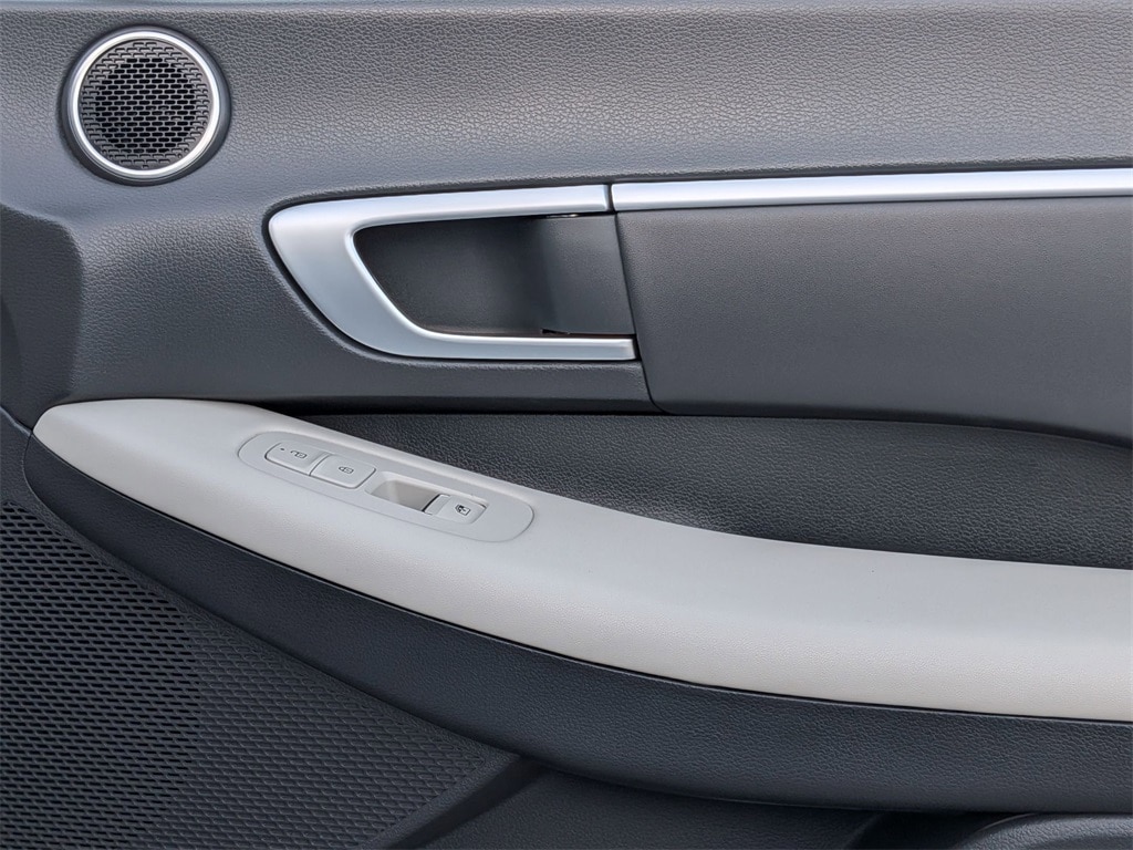 Thumbnail: 2025 Hyundai Sonata - 32