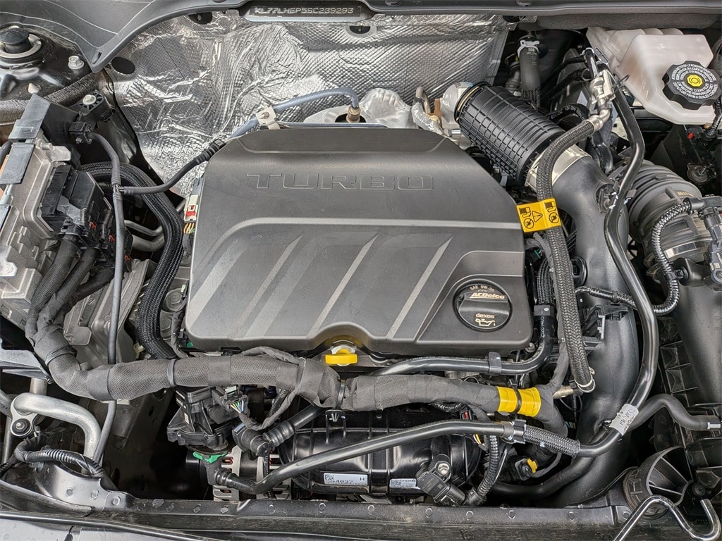 Thumbnail: 2025 Chevrolet Trax - 36