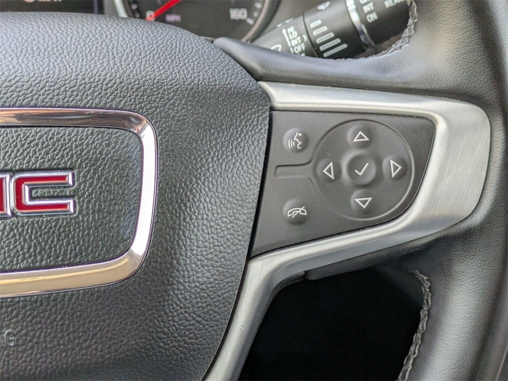 Thumbnail: 2023 GMC Acadia - 21