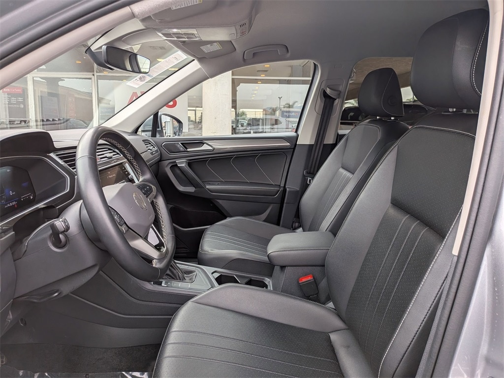 Thumbnail: 2024 Volkswagen Tiguan - 15