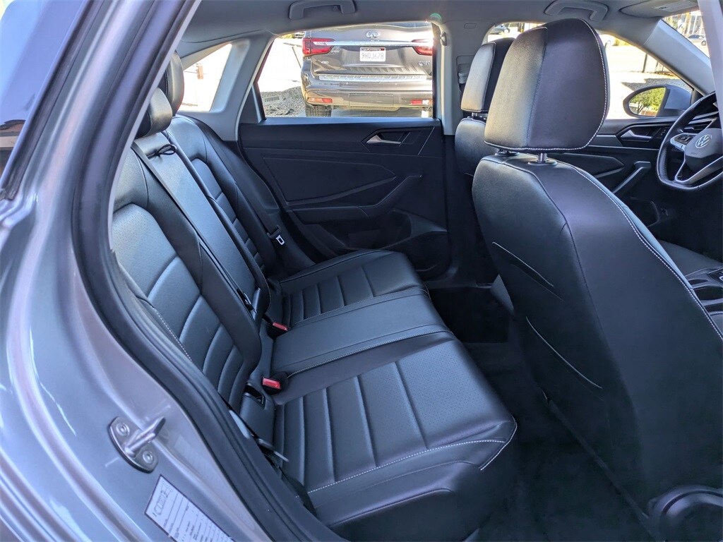 Thumbnail: 2024 Volkswagen Jetta - 30