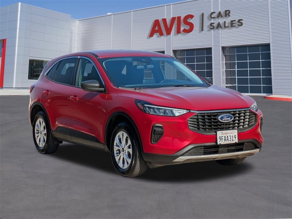 Thumbnail: 2023 Ford Escape - 3