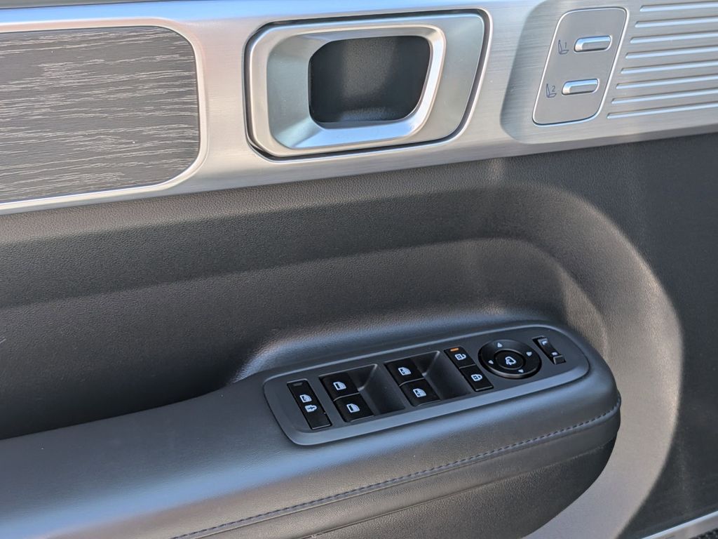 Thumbnail: 2025 Hyundai Santa Fe - 13