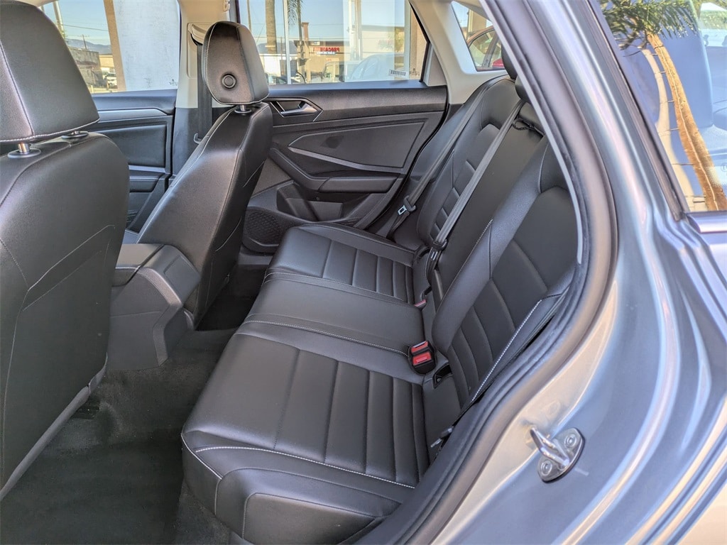 Thumbnail: 2024 Volkswagen Jetta - 28