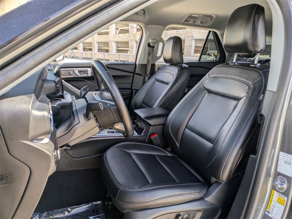2023 Ford Explorer XLT 23