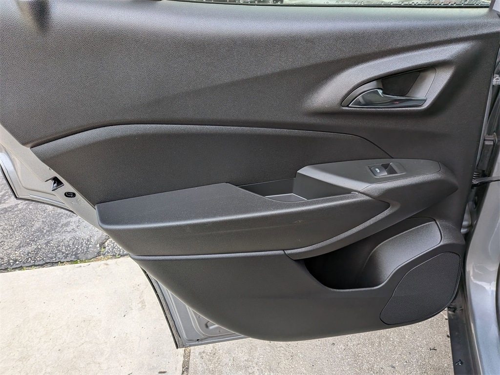 Thumbnail: 2025 Chevrolet Trax - 26