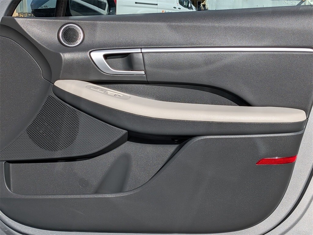 Thumbnail: 2025 Hyundai Sonata - 31