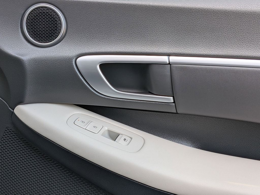 Thumbnail: 2025 Hyundai Sonata - 33