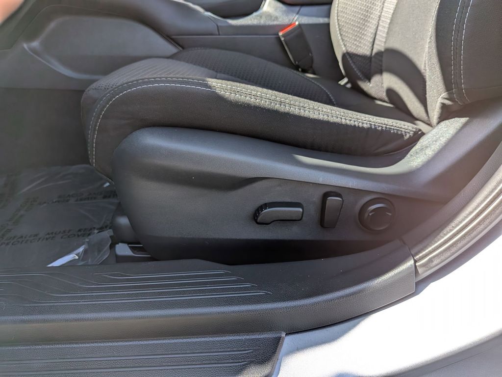 Thumbnail: 2025 Subaru Outback - 16