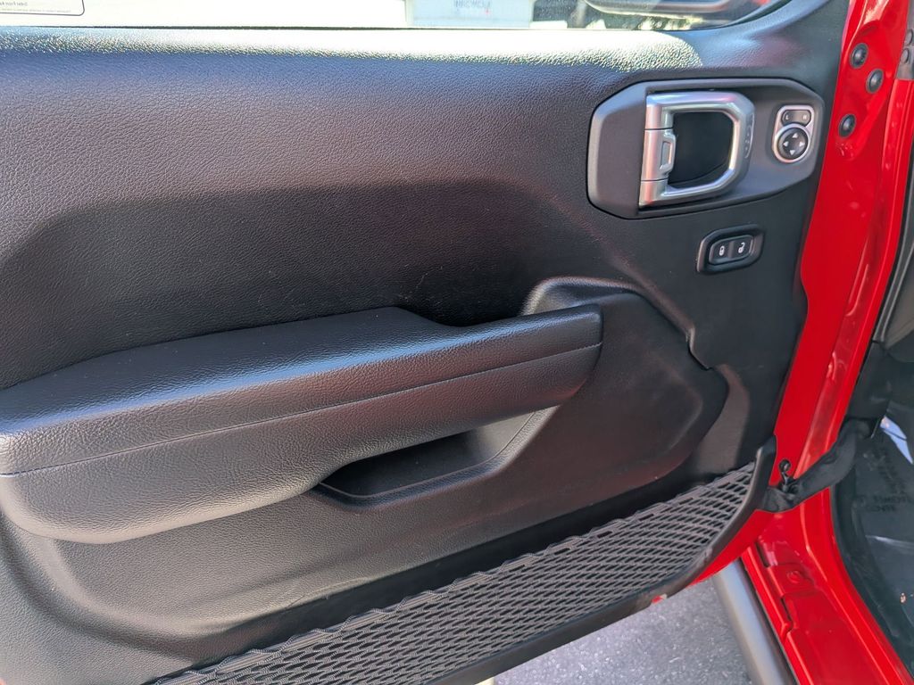 Thumbnail: 2025 Jeep Wrangler - 11