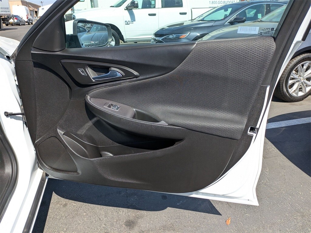 Thumbnail: 2023 Chevrolet Malibu - 34