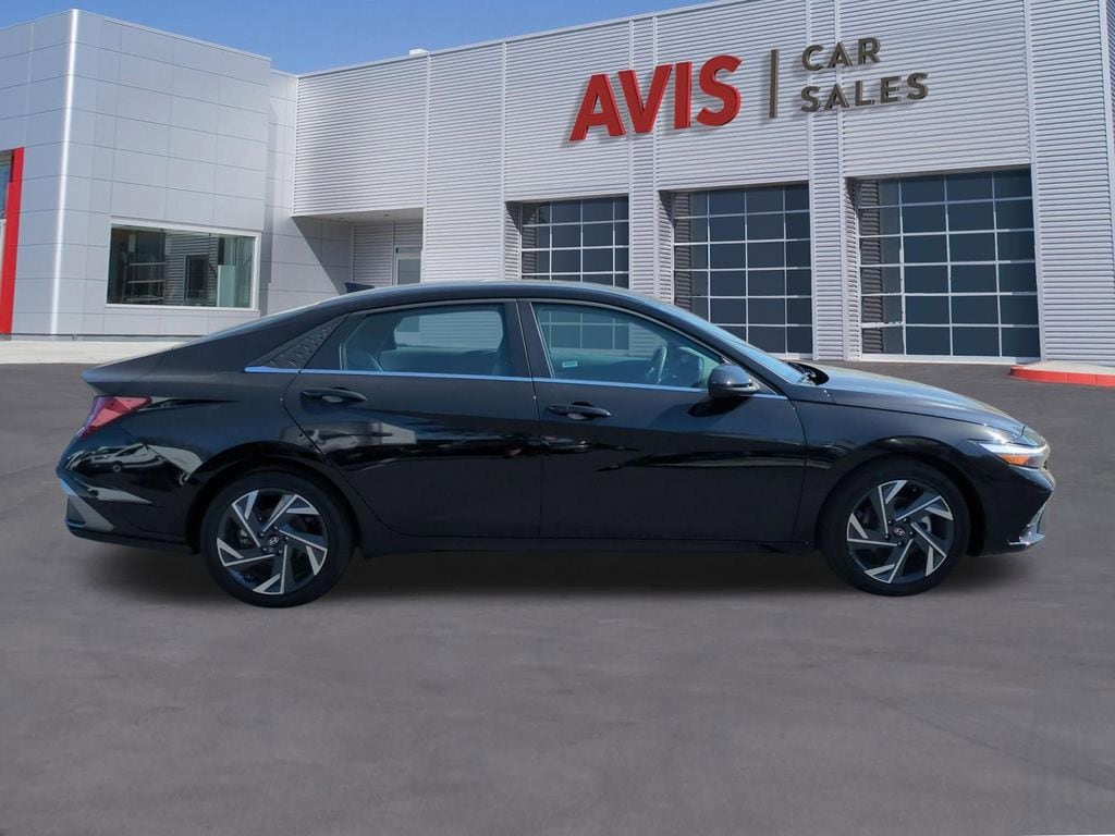 Thumbnail: 2025 Hyundai Elantra - 5