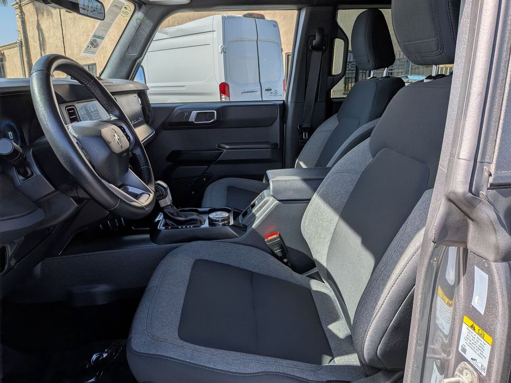 Thumbnail: 2025 Ford Bronco - 15