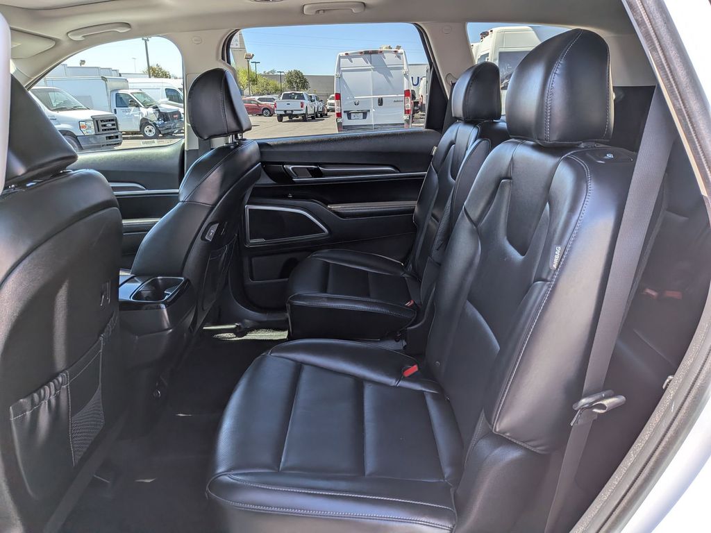 Thumbnail: 2025 Kia Telluride - 25