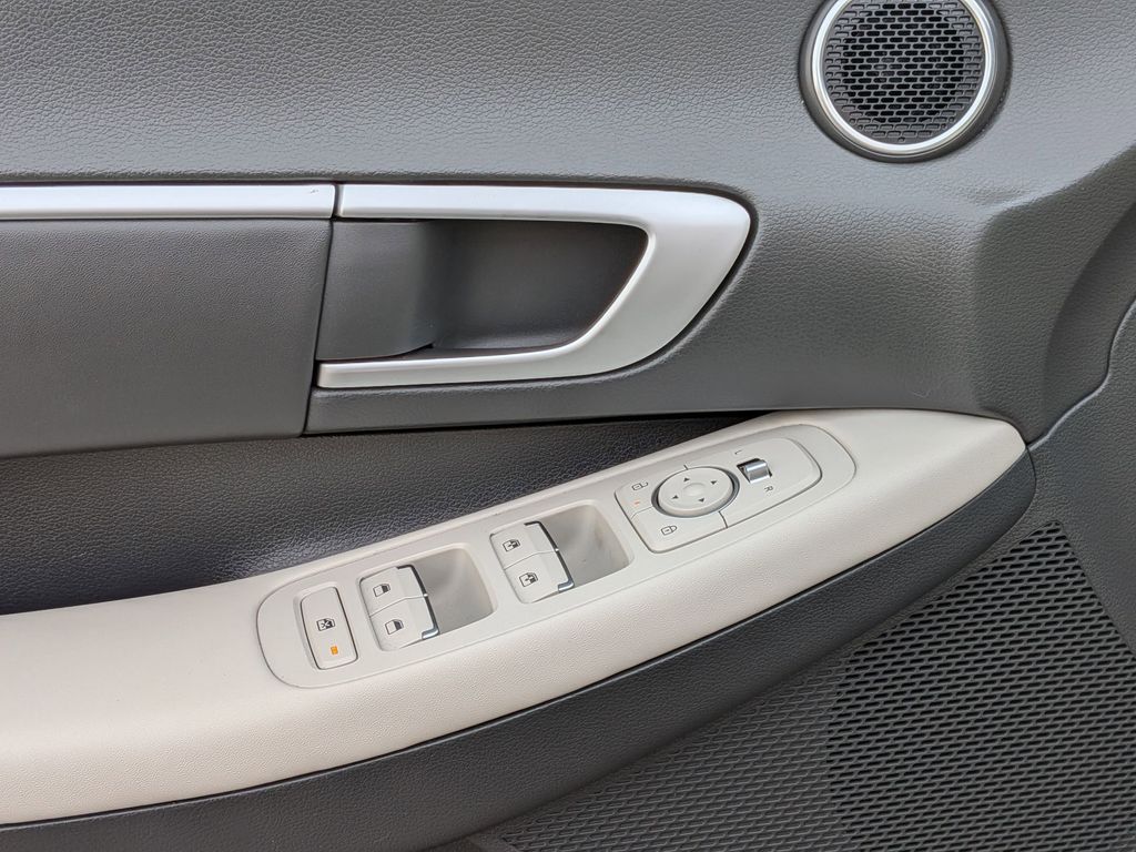 Thumbnail: 2025 Hyundai Sonata - 11