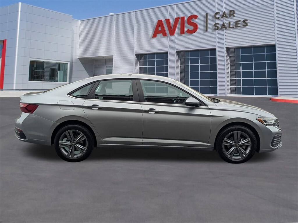 Thumbnail: 2024 Volkswagen Jetta - 5