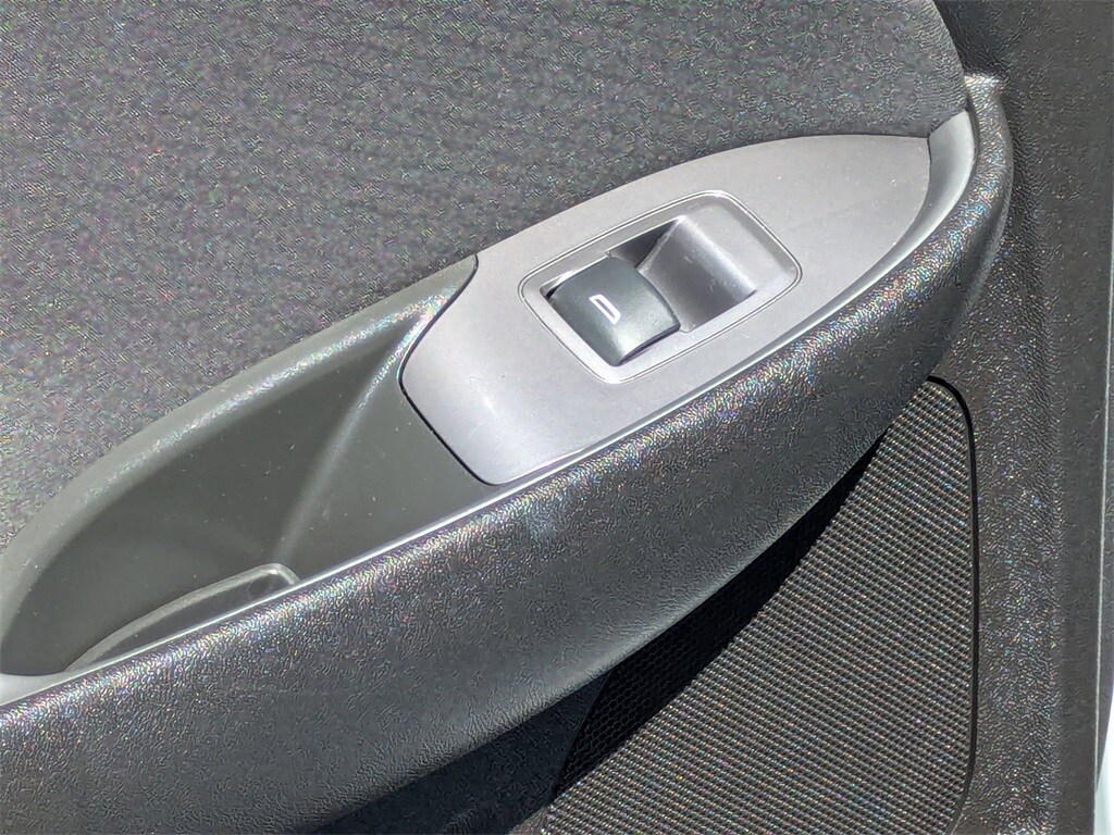 Thumbnail: 2023 Chevrolet Malibu - 28
