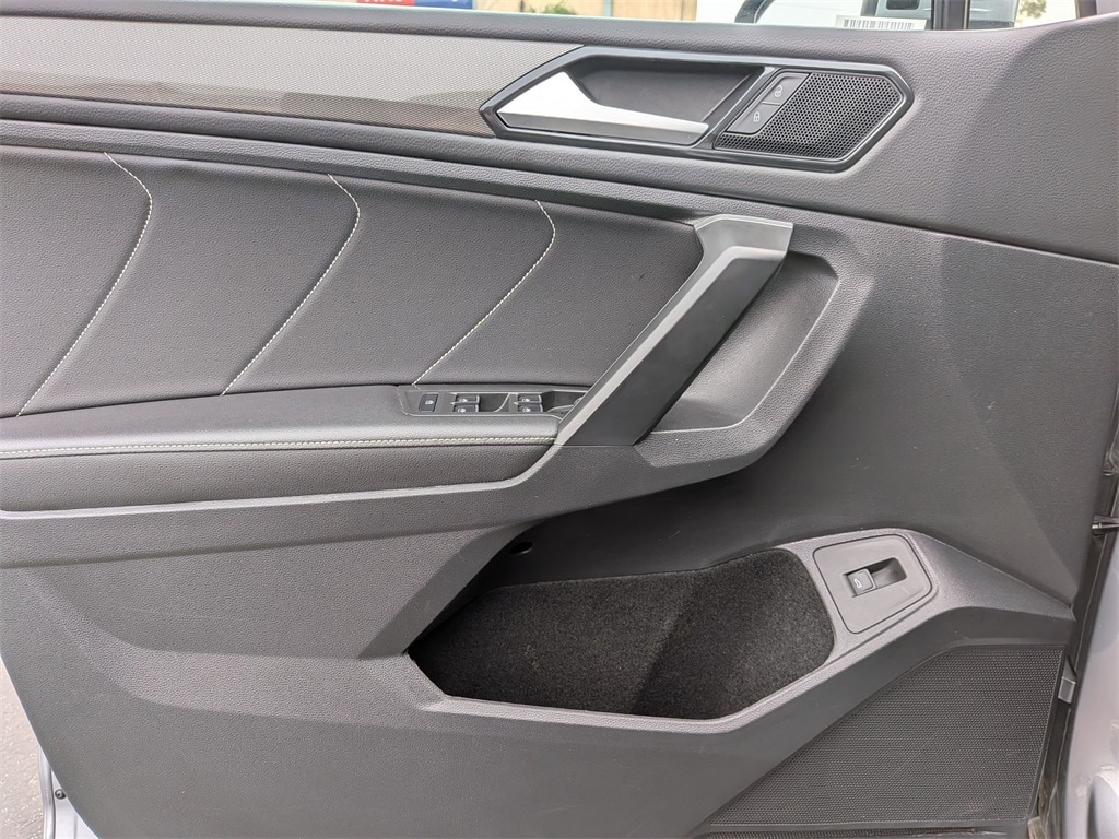 Thumbnail: 2024 Volkswagen Tiguan - 11