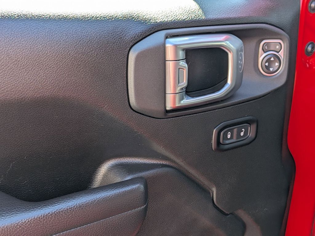 Thumbnail: 2025 Jeep Wrangler - 13