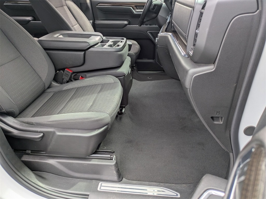 Thumbnail: 2024 Chevrolet Silverado 1500 - 28