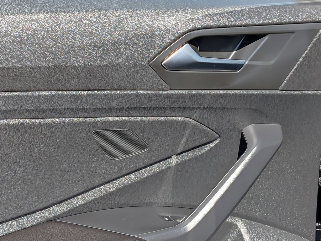 Thumbnail: 2025 Volkswagen Jetta - 26