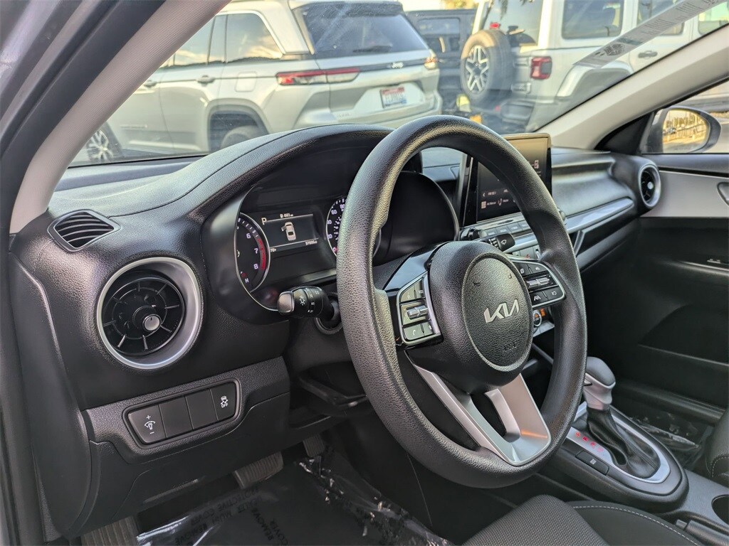 Thumbnail: 2024 Kia Forte - 15