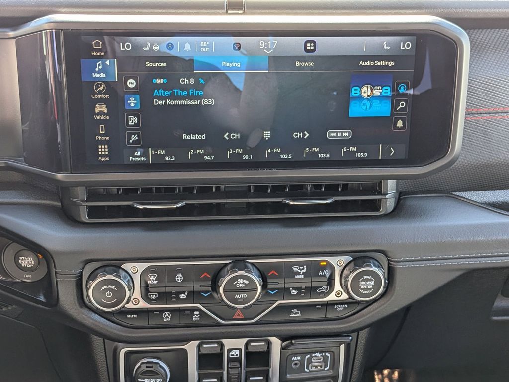 Thumbnail: 2025 Jeep Wrangler - 19