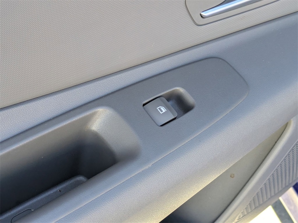 Thumbnail: 2024 Hyundai Elantra - 28