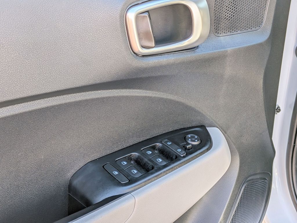 Thumbnail: 2025 Hyundai Venue - 13