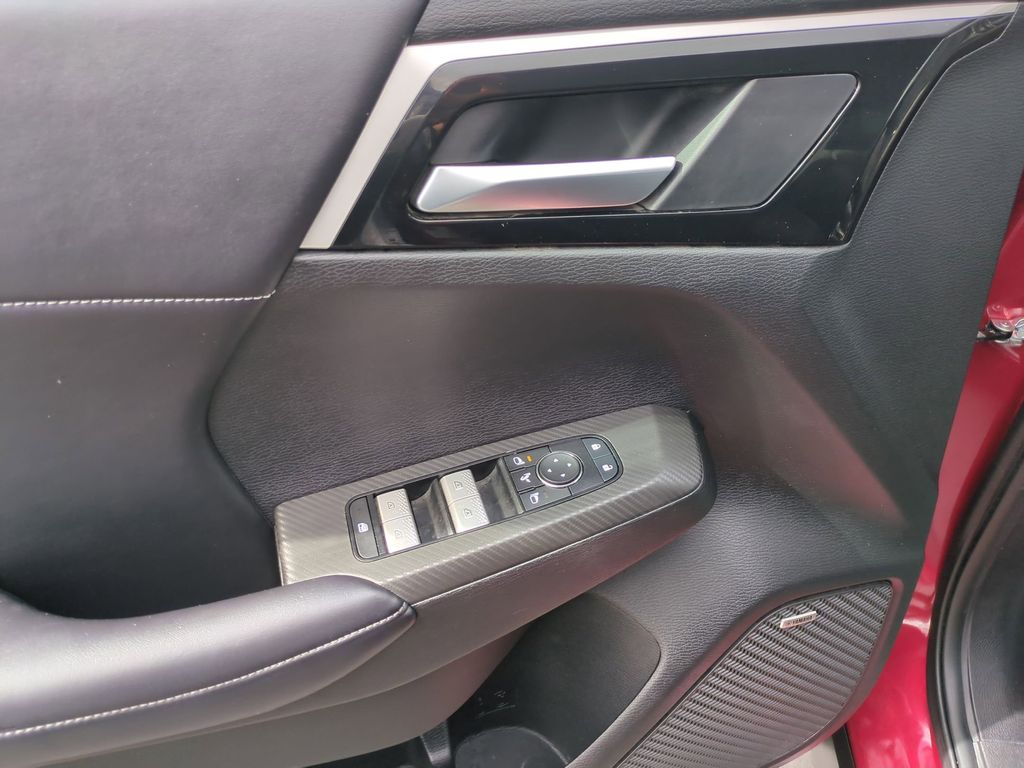 Thumbnail: 2025 Mitsubishi Outlander - 13