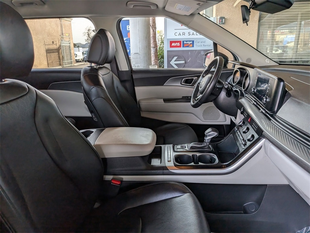 Thumbnail: 2024 Kia Carnival - 27