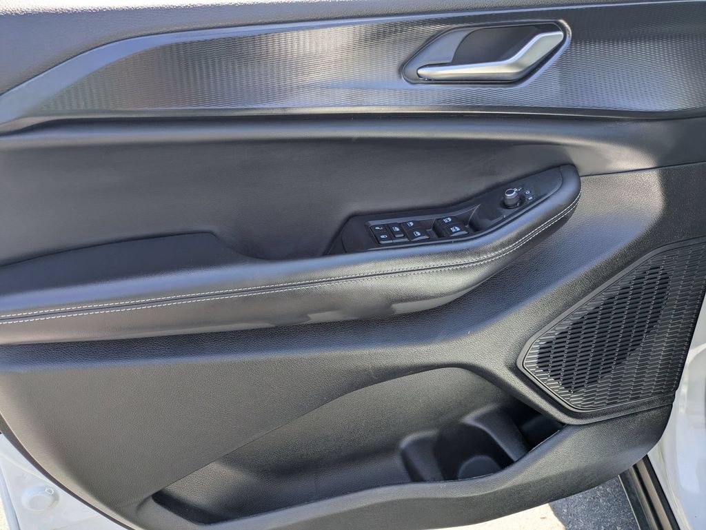 2025 Jeep Grand Cherokee Altitude - Photo 15