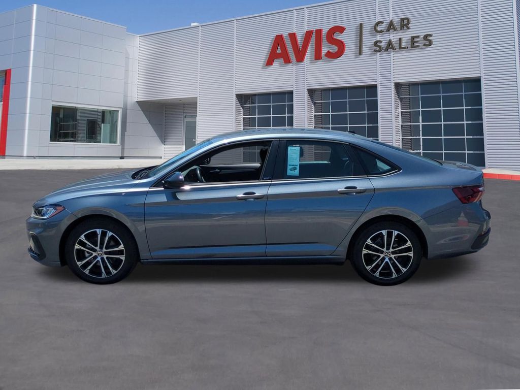 Thumbnail: 2025 Volkswagen Jetta - 10