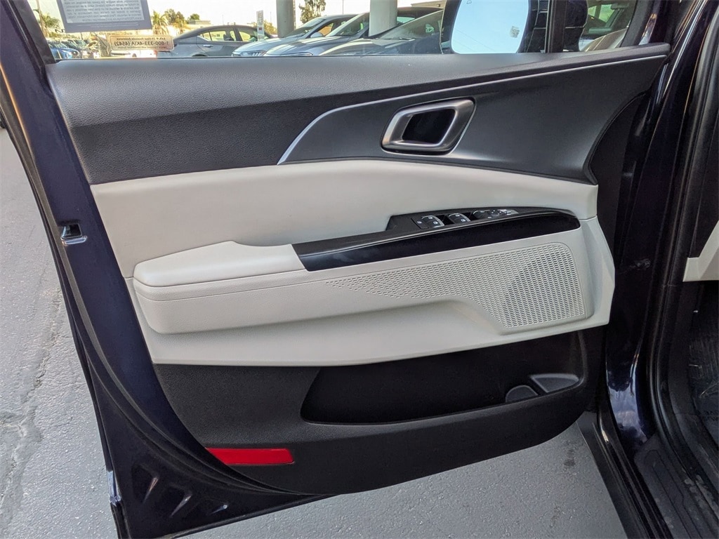 Thumbnail: 2024 Kia Carnival - 11