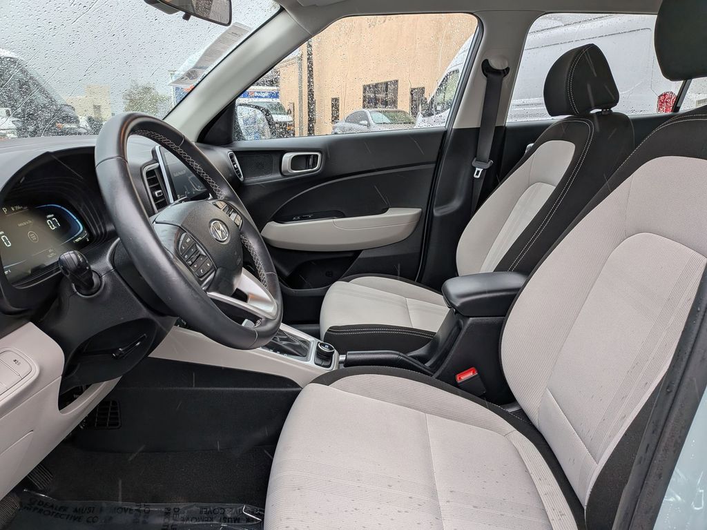 Thumbnail: 2025 Hyundai Venue - 15