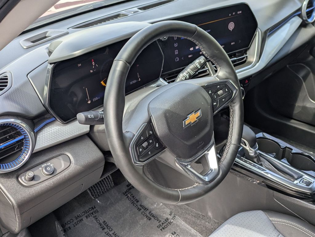 Thumbnail: 2025 Chevrolet Trax - 19