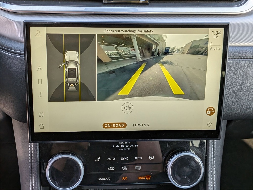 Thumbnail: 2024 Jaguar F-Pace - 18